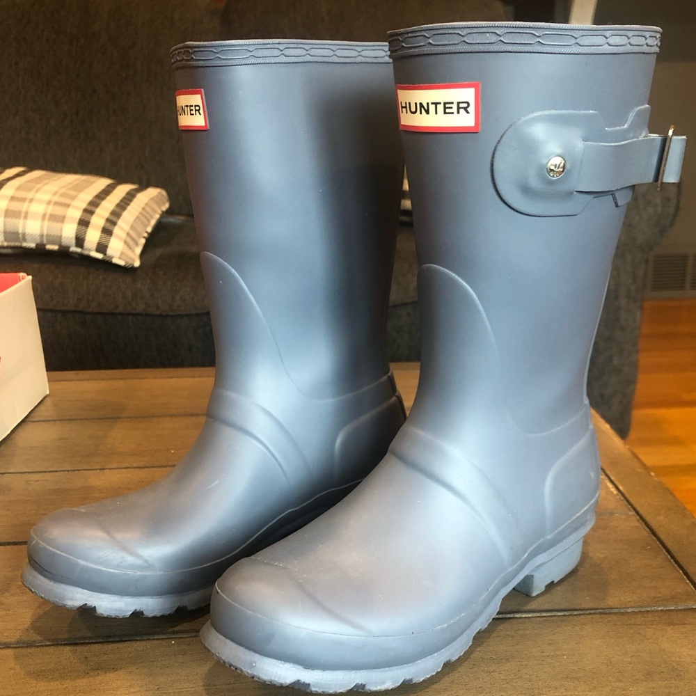 Hunter Rain Boots, Gull Grey, Size 5.